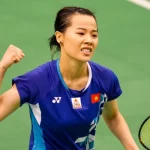 Cầu Thủ Nguyễn Thùy Linh